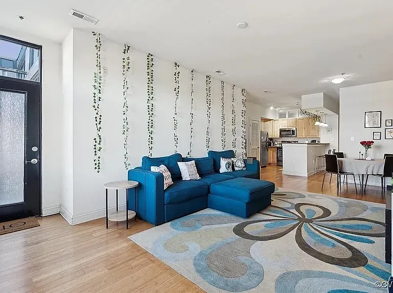1333 W Broad St #511 — Photo 6