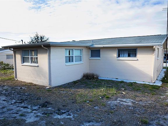 2nd image of 5102 Manor Dr