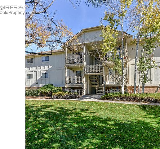 Courtyard and Greenbelt surround condo