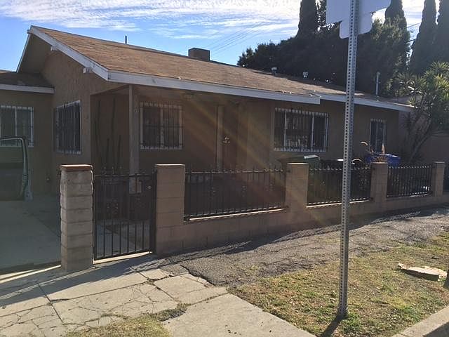1st image of 220 N Cabrillo Ave