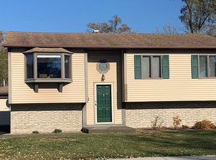 8806 Fairway Dr, Orland Park, IL 60462
