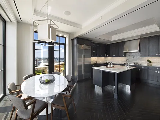 Sold by Sotheby's International Realty | media 9