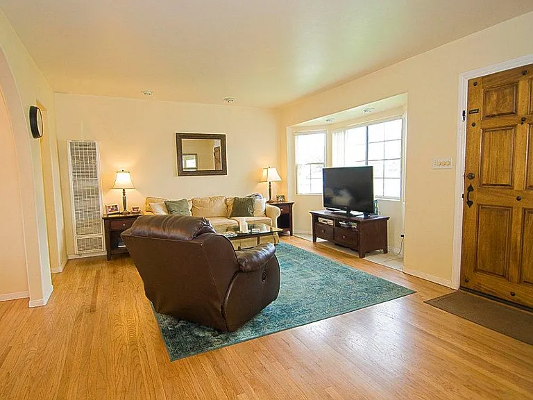 1158 Delaware St — Photo 3