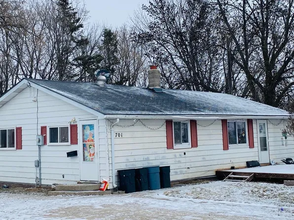 701 E Grant Ave, Mahnomen, MN 56557