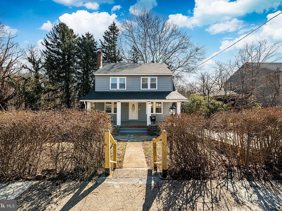 1st image of 700 E Ridley Ave