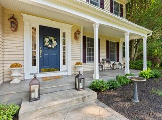 81 Valley Stream Ln, Southbury, CT 06488