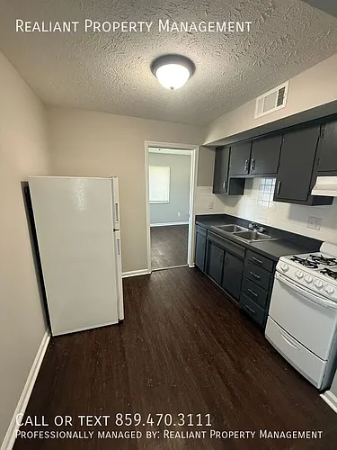 208 Lakeshore Dr #1 Photo 1