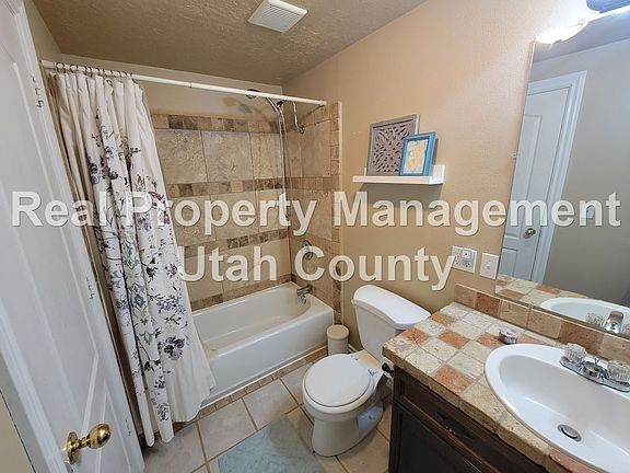 4th image of 7971 N Wycliffe Way