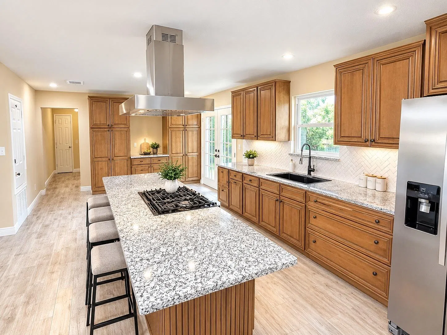 4 bed, 1.5 bath, 1103 sqft, $1,850 — Photo 3