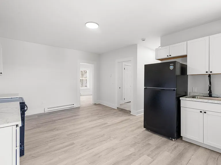146 Hobart St #2 — Photo 13