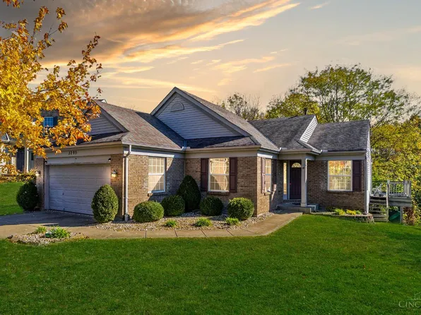 3299 Sycamore Woods Ln, Hamilton, OH 45011