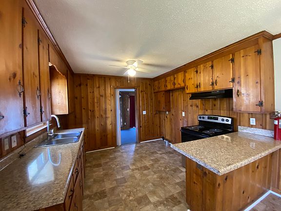 kitchen looking toward sun room