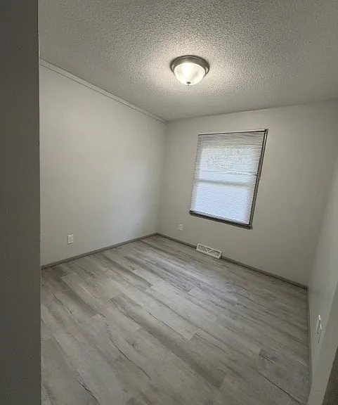 1809 Garry Ave NW — Photo 4