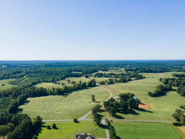2475 Coleridge Rd, Siler City, NC 27344