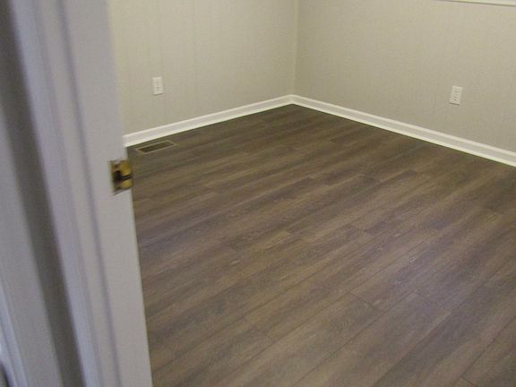 5th image of 719 Long Rd #3