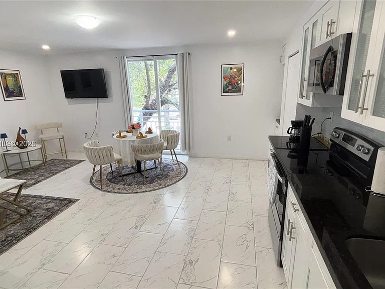3872 Grand Ave #A — Photo 1