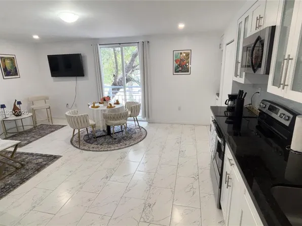 3872 Grand Ave #A, Miami, FL 33133