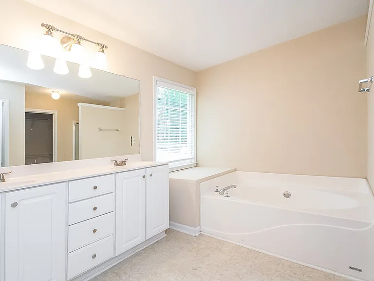39 Crestview Dr — Photo 9