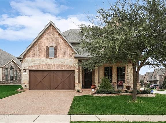 2nd image of 2820 Earl Dr