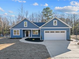 140 McNeill St, Hope Mills, NC 28348