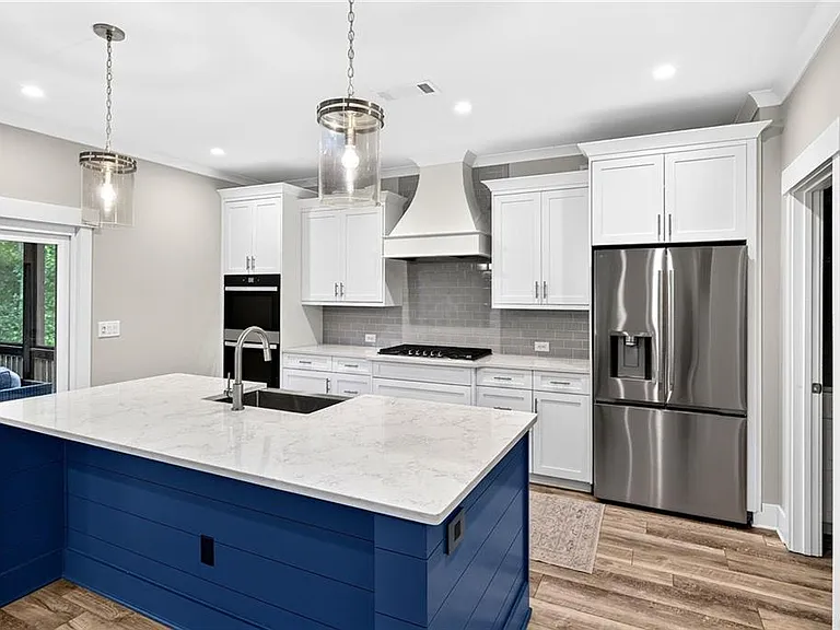 727 Old Collins Rd — Photo 22