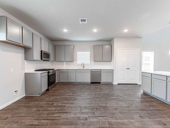 7th image of this home