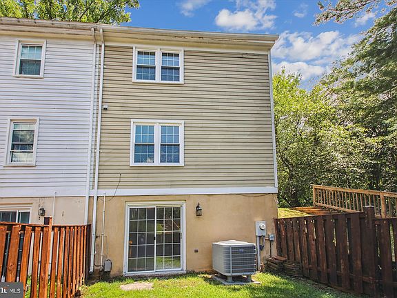 2nd image of 1842 Sharwood Pl