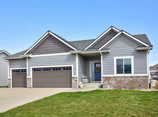2512 NW 40th St, Ankeny, IA 50023