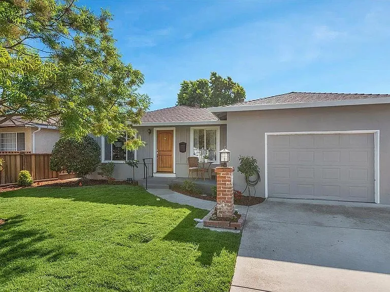 1202 Foley Ave — Photo 1