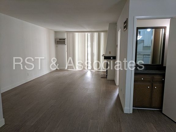 2nd image of 1419 S Bentley Ave APT 104