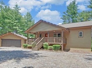 237 Heritage Trl, Brasstown, NC 28902