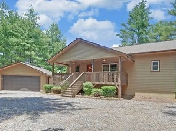 237 Heritage Trl, Brasstown, NC 28902