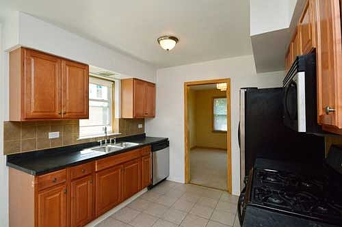 4th image of 3310 W Columbia Ave