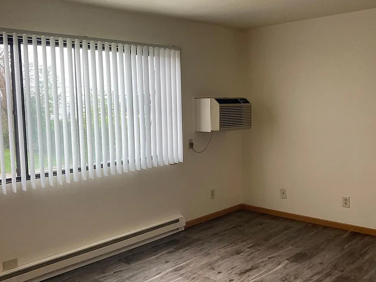 Jefferson Property — Photo 10