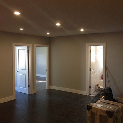 2nd image of 557 E 21st St APT L3