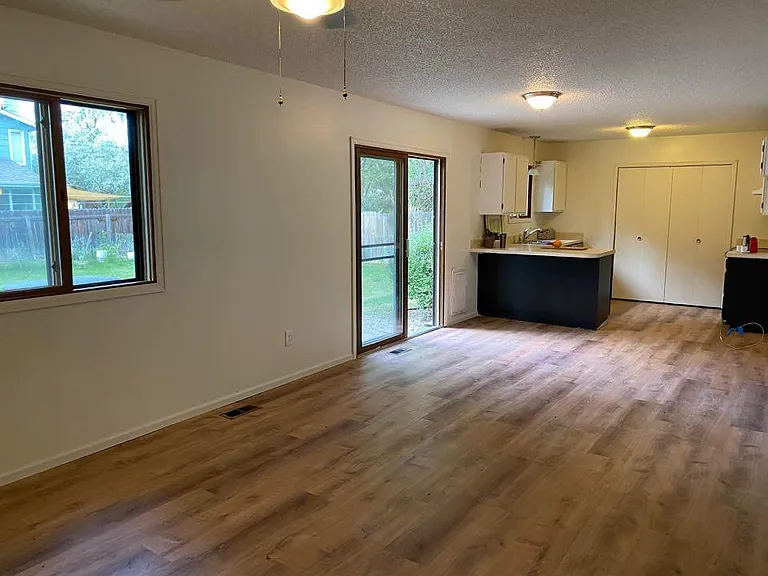 824 Coronado Ave — Photo 8