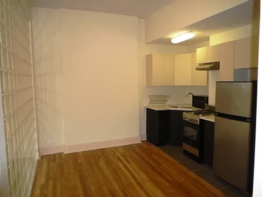 Rented by Friedman Roth Realty | media 20