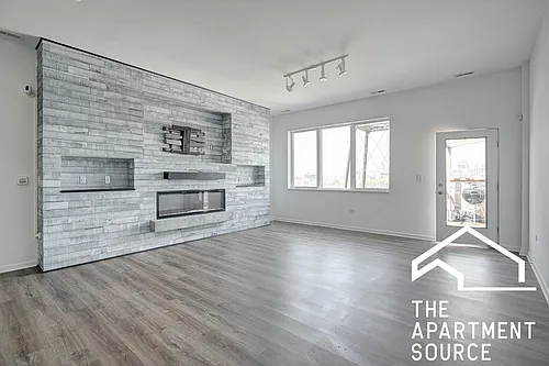 2250 S Wabash Ave #5 Photo 1
