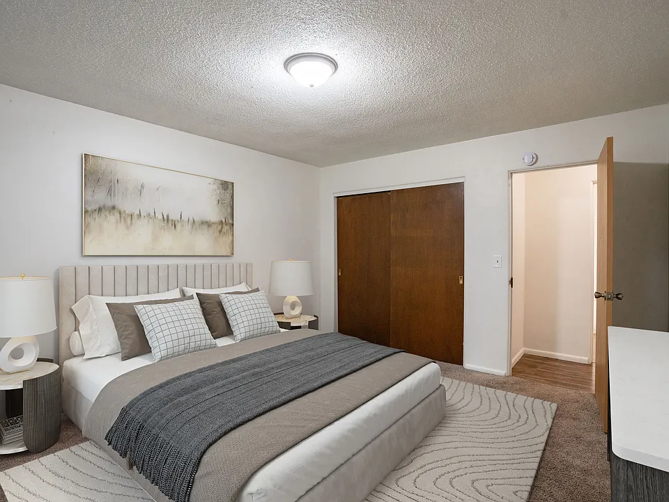 Fargo, ND Park Terrace Apartments | 21C | Bedroom
