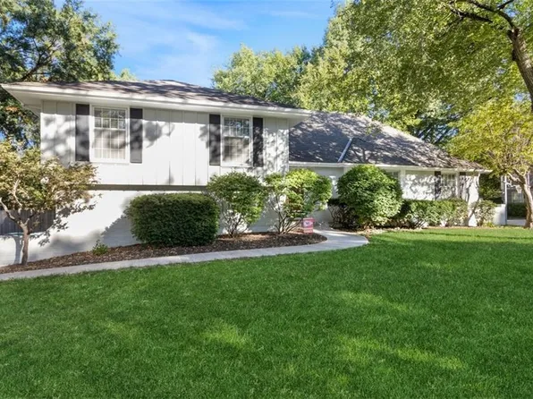 9109 Buena Vista St, Prairie Village, KS 66207