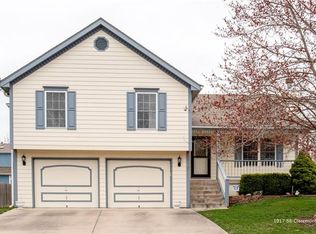 1017 SE Claremont St, Lees Summit, MO 64081