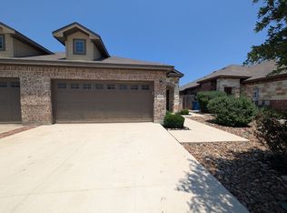 660 Creekside Cir, New Braunfels, TX 78130
