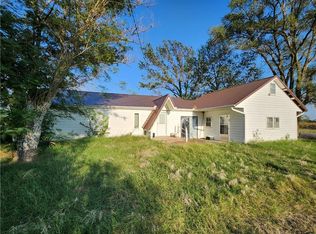1297 9000th Rd, Altamont, KS 67330