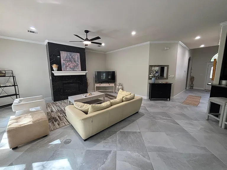 119 April Waters Dr W — Photo 41