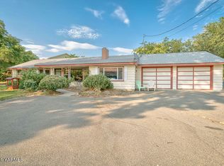 11417 Summitview Rd, Yakima, WA 98908