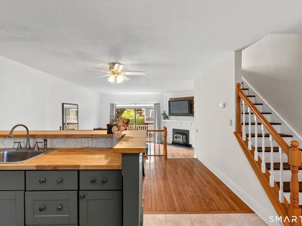 57 Meetinghouse Village #1, Meriden, CT 06450