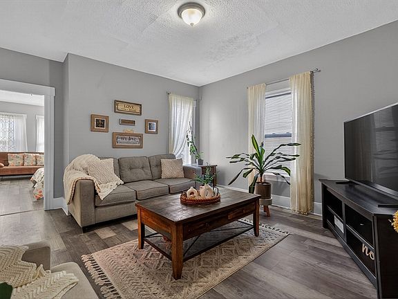 3rd image of 173 Myrtle Ave