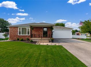 2182 Jagow Rd, Niagara Falls, NY 14304