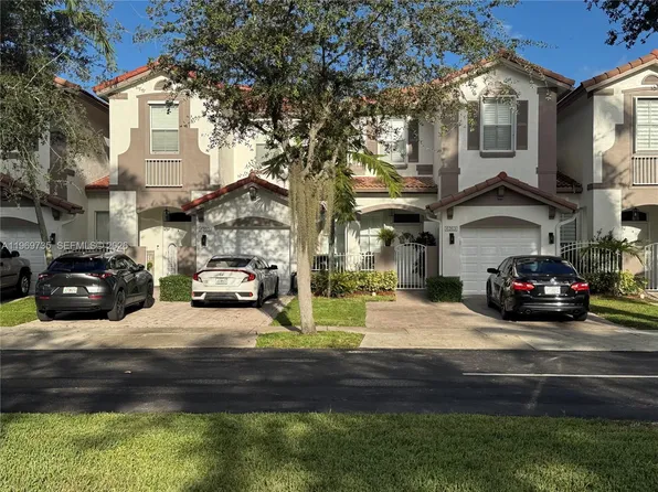 6243 SW 165th Ave, Miami, FL 33193