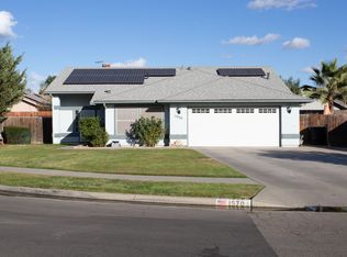 1570 Pine Dr, Lemoore, CA 93245